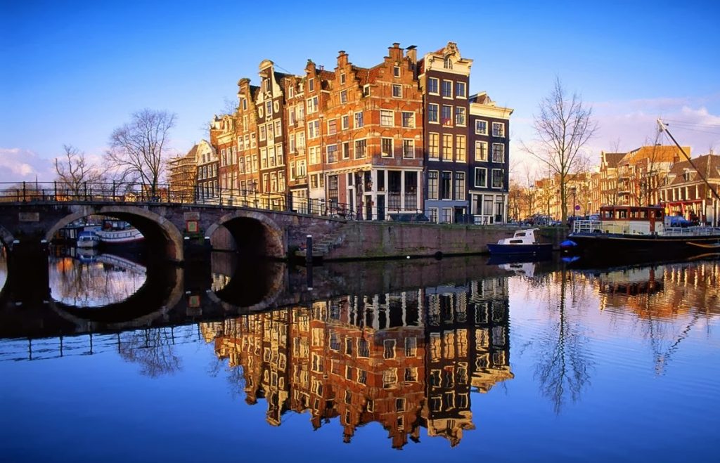 Lưu lại những địa điểm tham quan đầy hấp dẫn tại đất nước Hà Lan