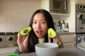 Jenny Huỳnh làm video công khai danh tính "người yêu"