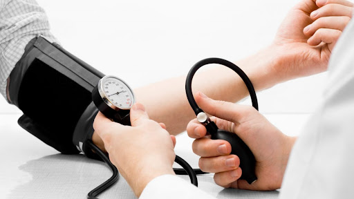 Phương pháp để phòng bệnh tăng huyết áp ở người cao tuổi